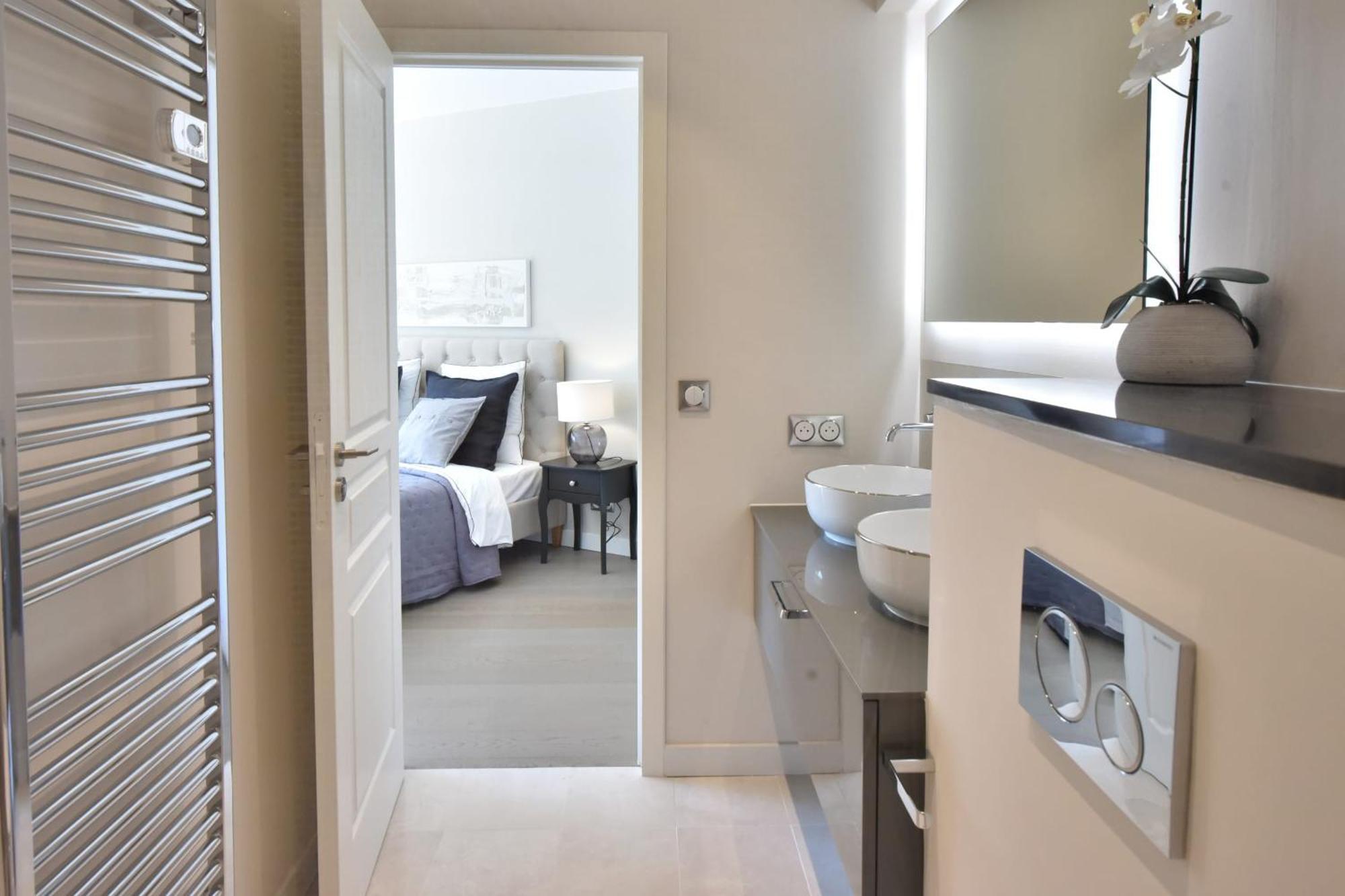 Cannes - 2-Br Flat 15-Min Walk To The Beaches Екстериор снимка