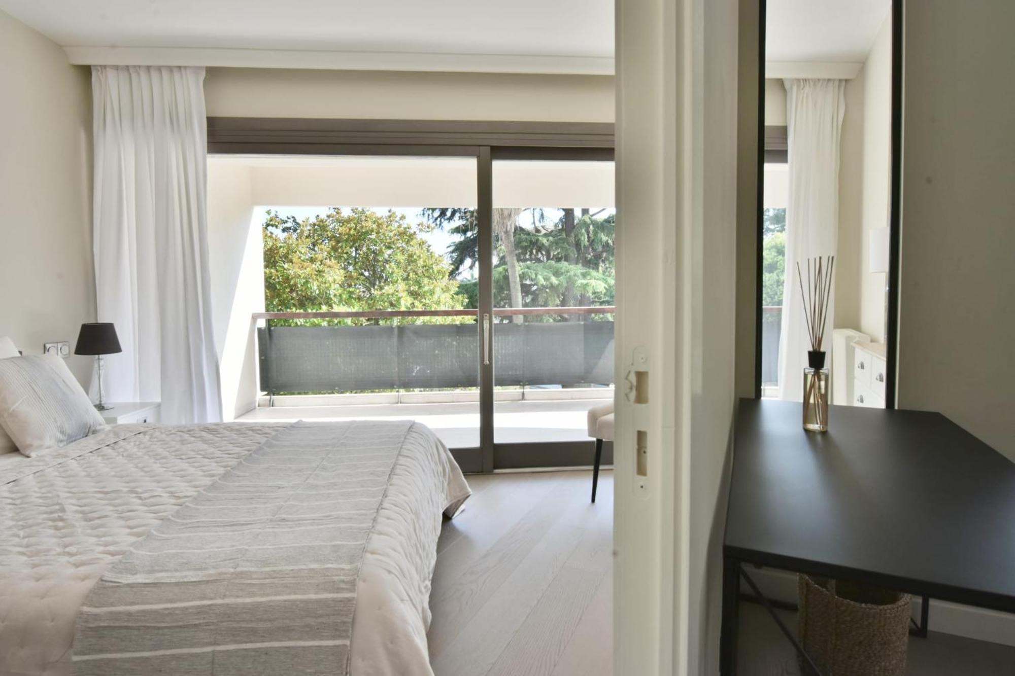 Cannes - 2-Br Flat 15-Min Walk To The Beaches Екстериор снимка
